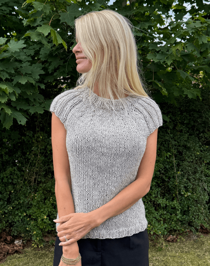 Freja Top Sand strikkekit