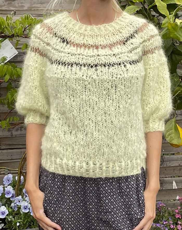 Strikkekit til flot tidsløs mohair bluse med kort ærme