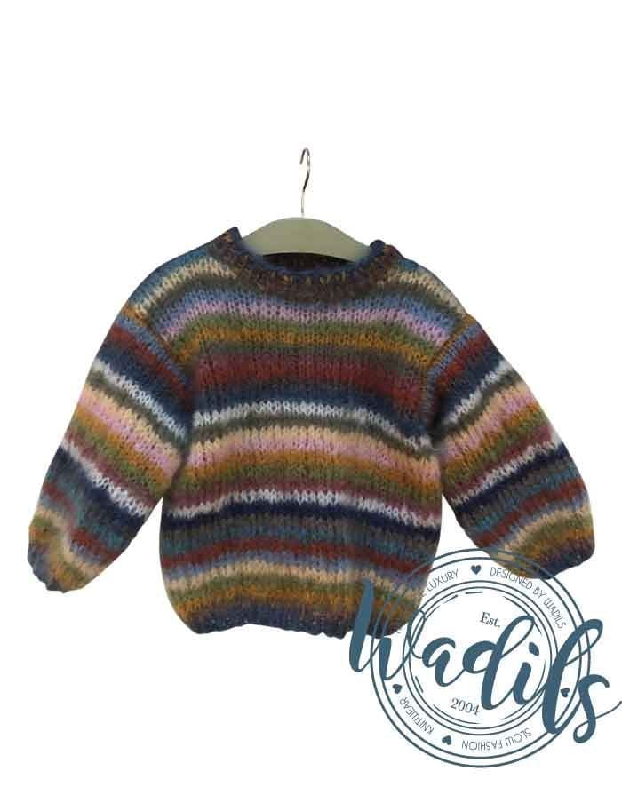 Strikkeopskrift  til stribet regnbue sweater til born